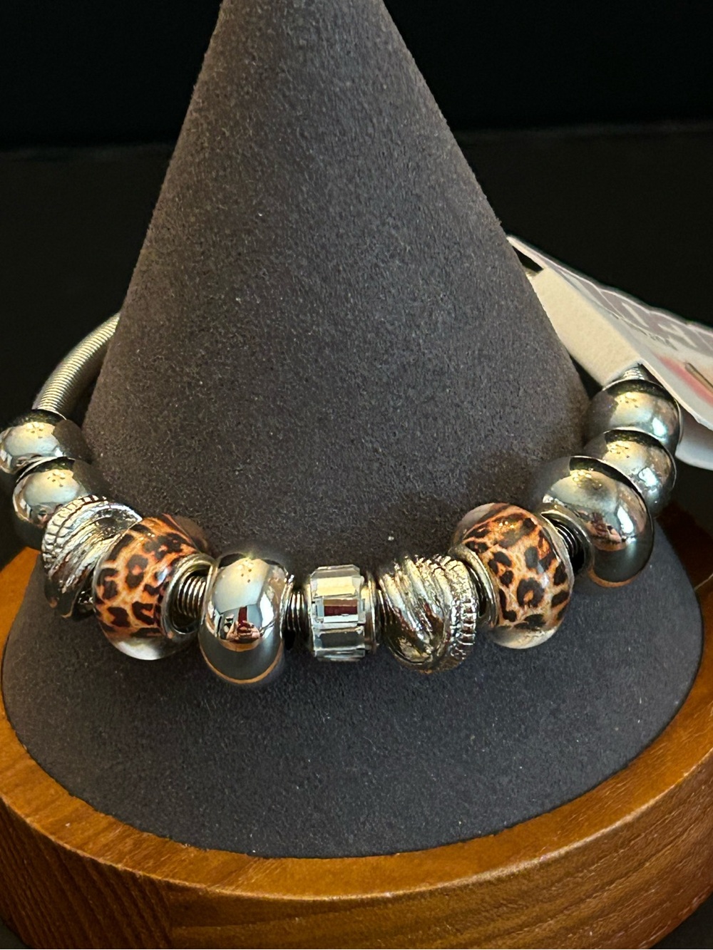 Nicole Leopard 🐆 Print Glass Bead Stretch Bracelet w/Silver Charm Accents NWT